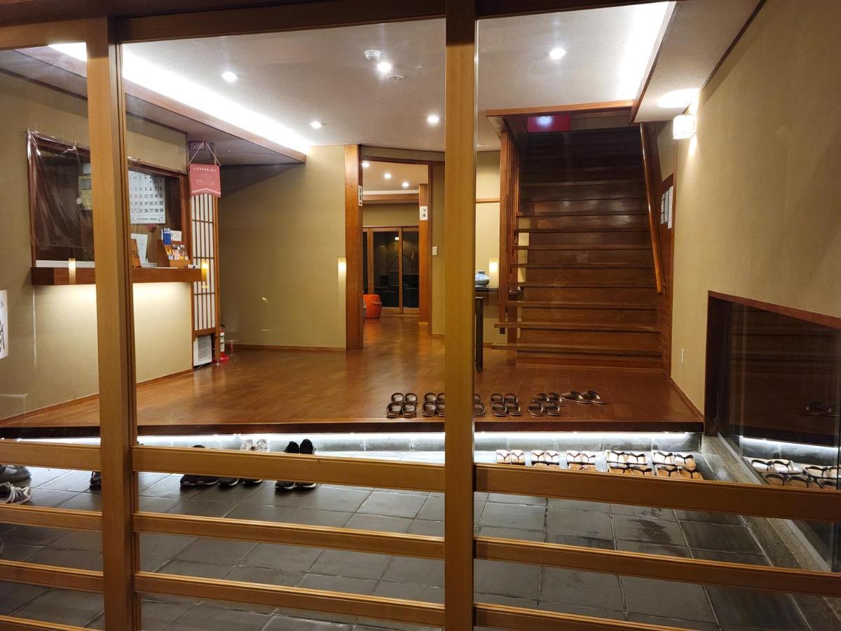 Tsukimotoya Ryokan Toyooka  Exterior photo